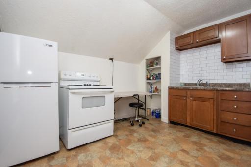 205 1st Avenue E, West Fargo, ND 58078