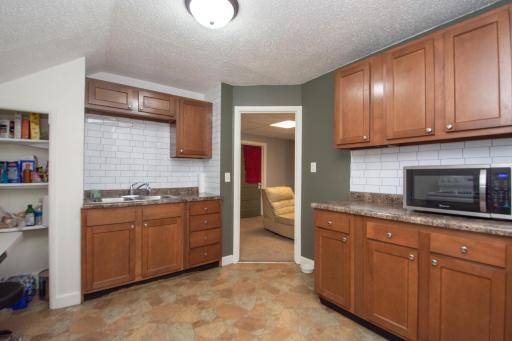205 1st Avenue E, West Fargo, ND 58078