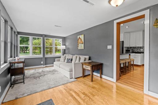 25-web-or-mls-274 Quinlan Ave N-25.jpg