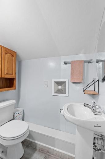 60-web-or-mls-274 Quinlan Ave N-60.jpg