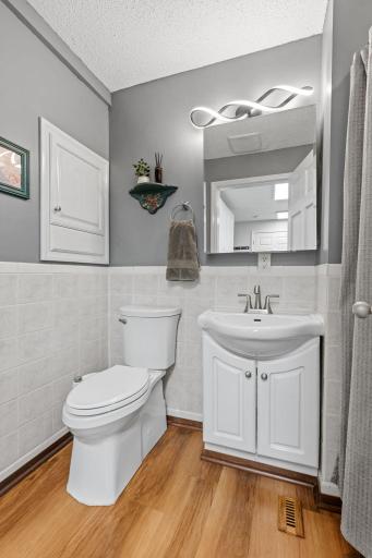 44-web-or-mls-274 Quinlan Ave N-44.jpg