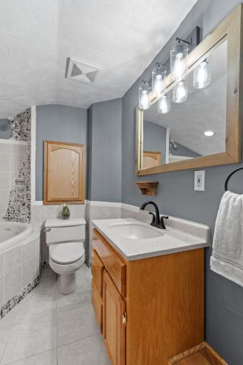 58-web-or-mls-274 Quinlan Ave N-58.jpg