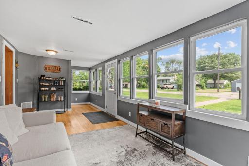 28-web-or-mls-274 Quinlan Ave N-28.jpg
