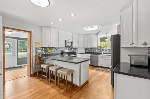 35-web-or-mls-274 Quinlan Ave N-35.jpg