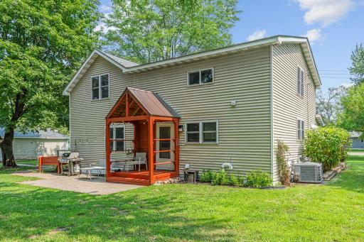 9-web-or-mls-274 Quinlan Ave N-9.jpg