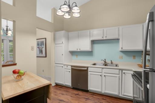 10945 Quebec Avenue S, 13, Bloomington, MN 55438