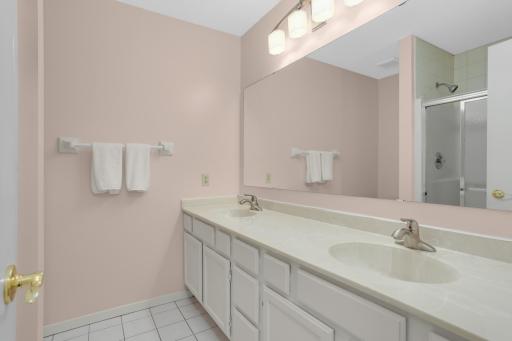 10945 Quebec Avenue S, 13, Bloomington, MN 55438
