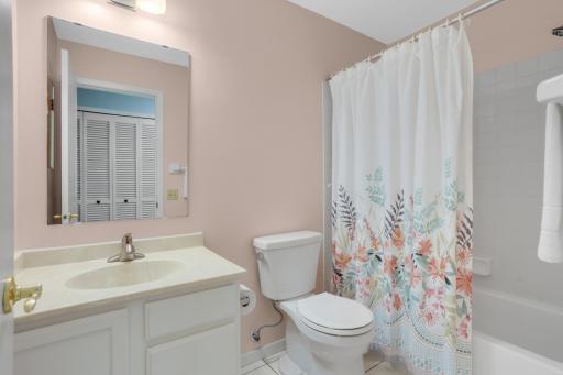 10945 Quebec Avenue S, 13, Bloomington, MN 55438