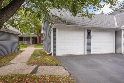 10945 Quebec Avenue S, 13, Bloomington, MN 55438