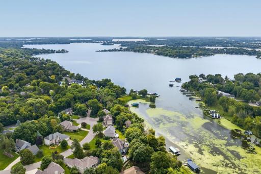 This aerial photo shows the quiet culdesac with your peaceful Jennings Cove, Jennings Bay and West Arm in the distance.