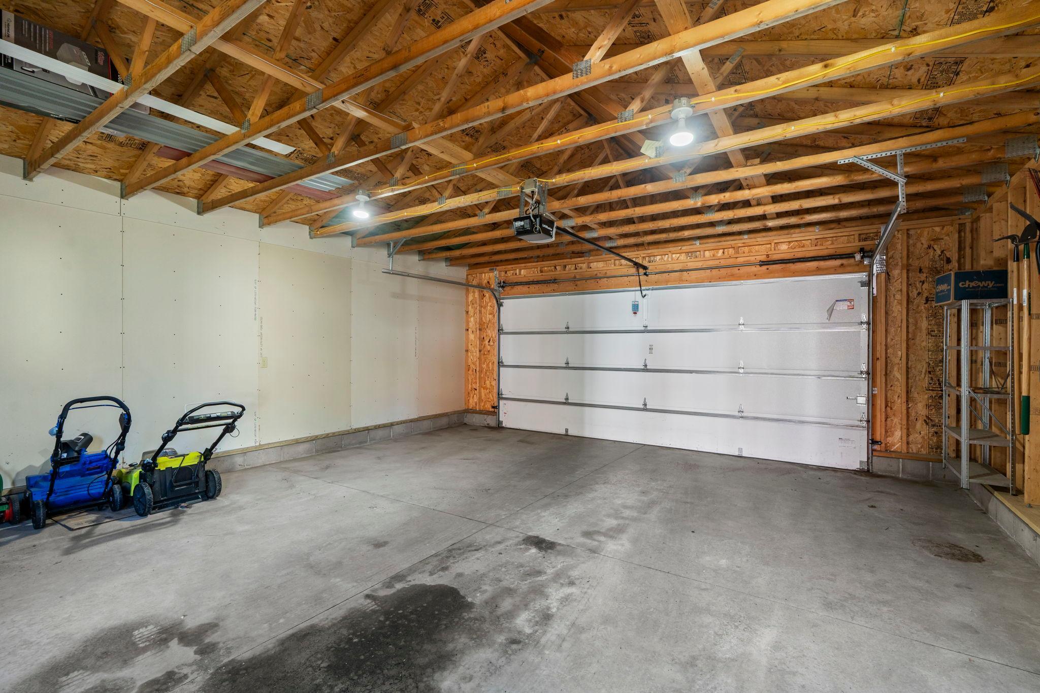 This garage was built in 2015.