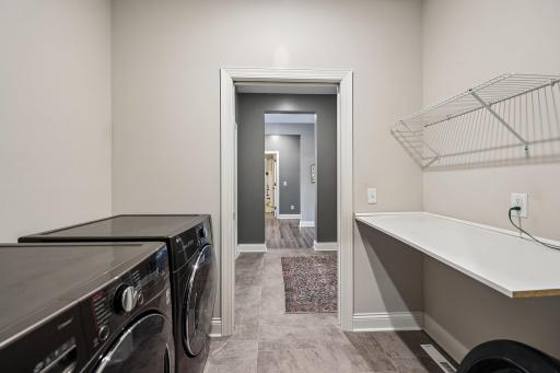 26-web-or-mls-Glasgow St-S1208-026.jpg