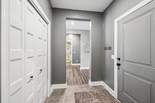 24-web-or-mls-Glasgow St-S1208-024.jpg