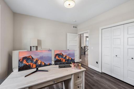 22-web-or-mls-Glasgow St-S1208-022.jpg