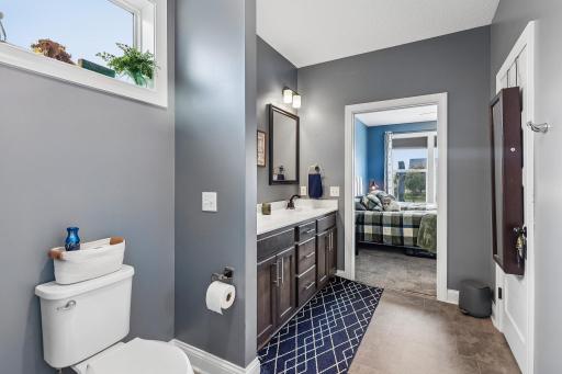 28-web-or-mls-Glasgow St-S1208-028.jpg