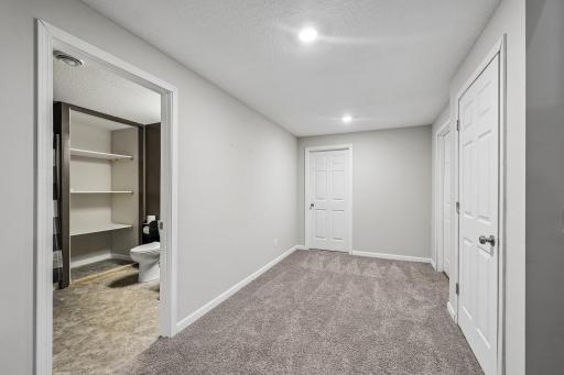 44-web-or-mls-Glasgow St-S1208-044.jpg