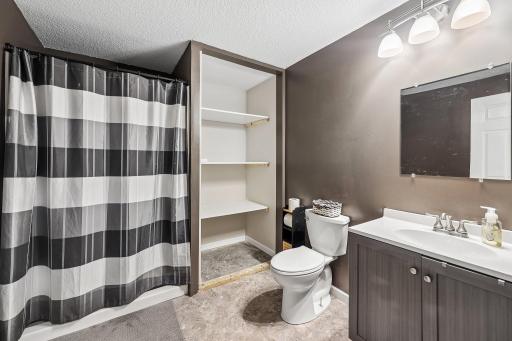 35-web-or-mls-Glasgow St-S1208-035.jpg