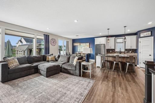 12-web-or-mls-Glasgow St-S1208-012.jpg