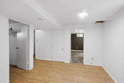 44-web-or-mls-3541_Clinton_Ave_Minneapolis_MN_f_002.jpg
