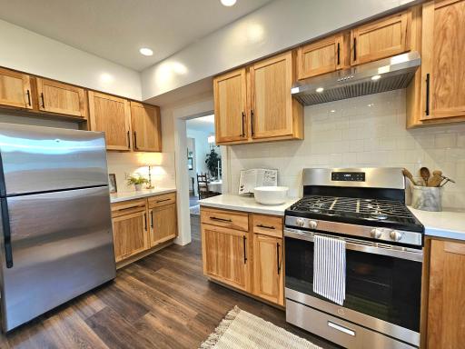 Hickory Cabinets in Kitchen!