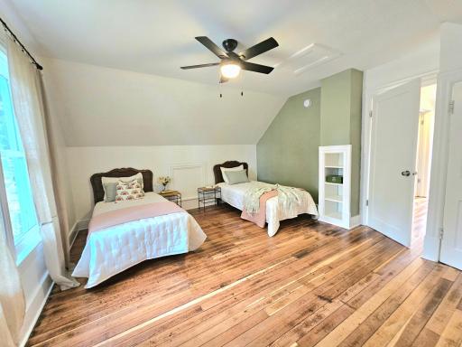 UL NE Bedroom