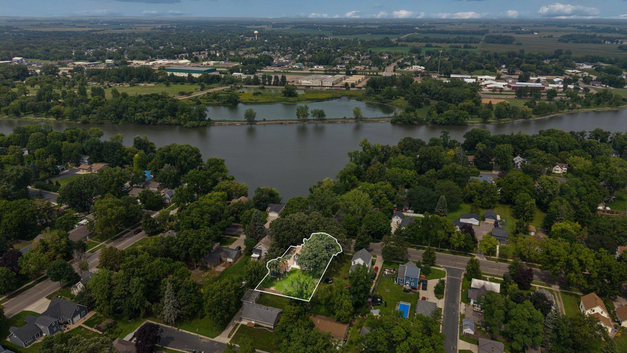 700 2nd Ave SW Hutchinson MN 55350_aerial_02_3.jpg