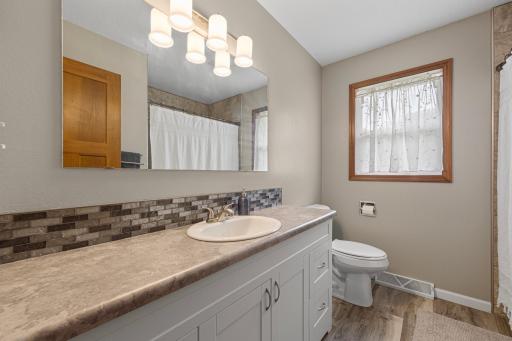 124 13th Avenue NW, Waseca, MN 56093