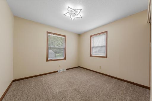 124 13th Avenue NW, Waseca, MN 56093