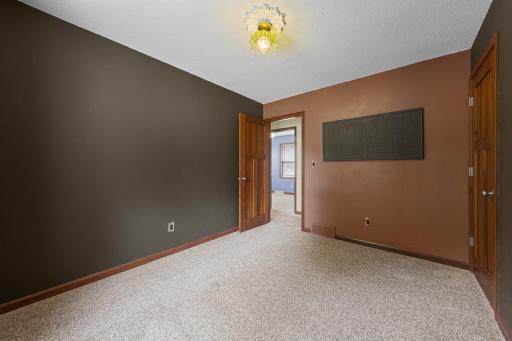124 13th Avenue NW, Waseca, MN 56093