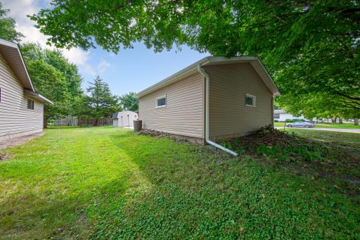 124 13th Avenue NW, Waseca, MN 56093
