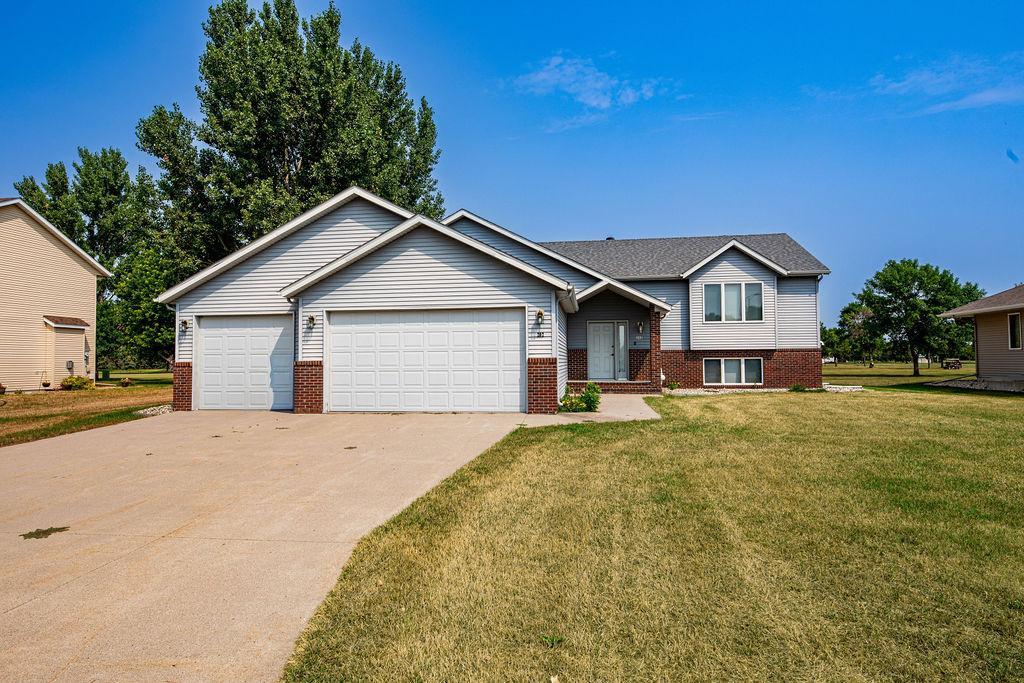 Property photo for 202 Fairway Drive, Casselton, ND 58012