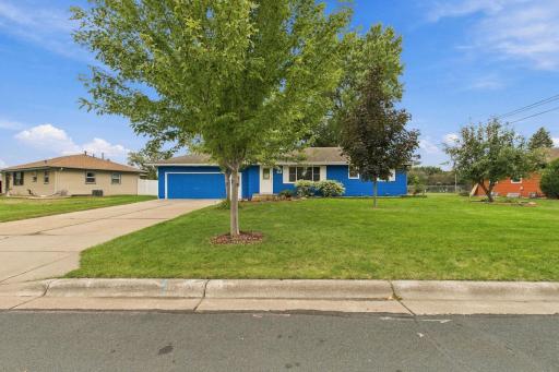 2-web-or-mls-Exteriors_4050_Upper_149th_St_W_006.jpg
