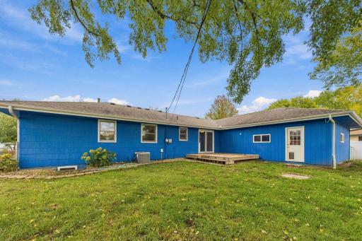 31-web-or-mls-Exteriors_4050_Upper_149th_St_W_002.jpg