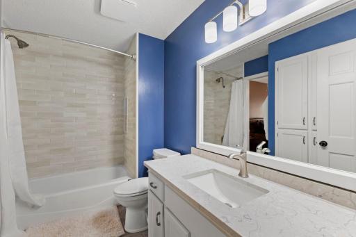 41-web-or-mls-7419 52nd St N-274.jpg
