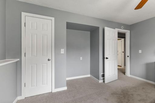 51-web-or-mls-7419 52nd St N-339.jpg