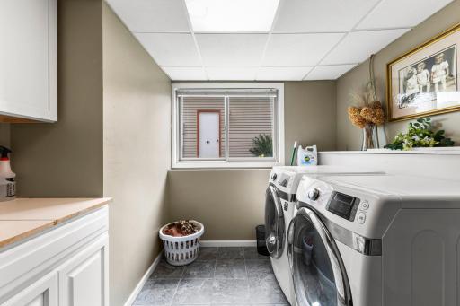 55-web-or-mls-7419 52nd St N-320.jpg