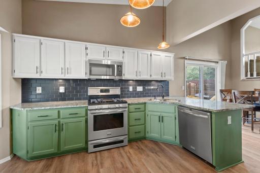 32-web-or-mls-7419 52nd St N-169.jpg