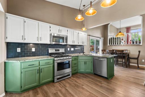 28-web-or-mls-7419 52nd St N-149.jpg
