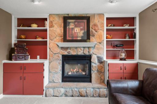 47-web-or-mls-7419 52nd St N-289.jpg