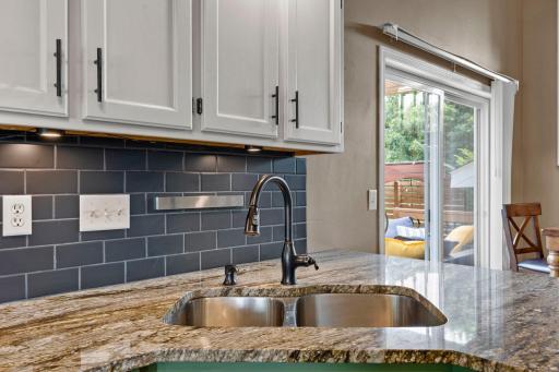 34-web-or-mls-7419 52nd St N-179.jpg