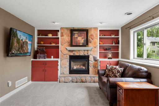 45-web-or-mls-7419 52nd St N-279.jpg