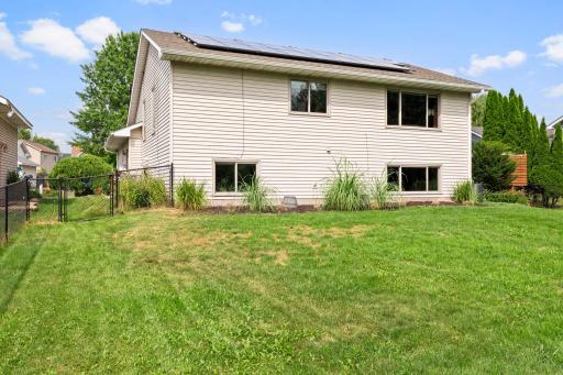 70-web-or-mls-7419 52nd St N-54.jpg