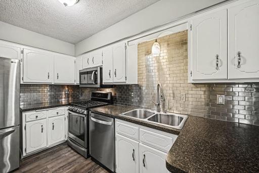 1086 122nd Avenue NE, Blaine, MN 55434