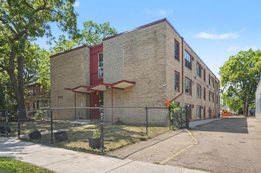 2110 Park Avenue, Minneapolis, MN 55404