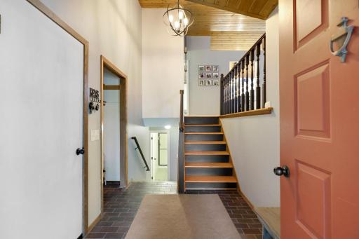13529 1st Ave S, Burnsville-07.jpg