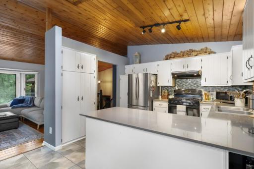 13529 1st Ave S, Burnsville-23.jpg
