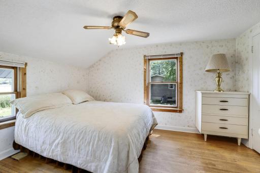 Bedrom 2.jpg