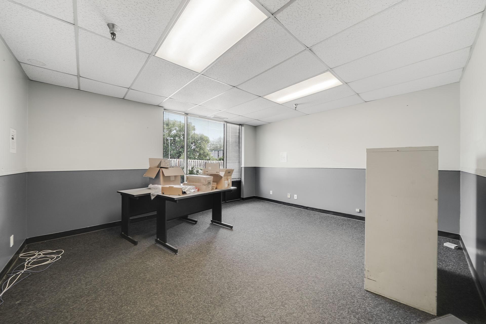 8710Photography-Web-Friendly-9219-Grand-Avenue-South-Bloomington-MN-55420-38.jpg