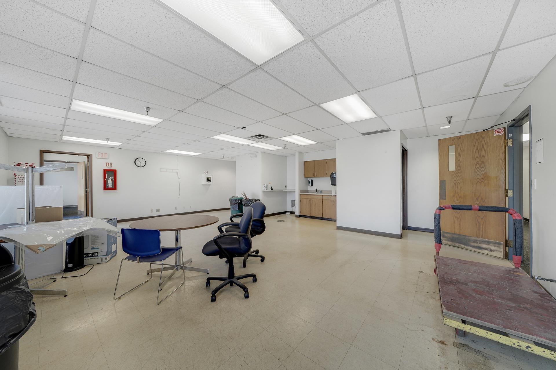 8710Photography-Web-Friendly-9219-Grand-Avenue-South-Bloomington-MN-55420-29.jpg