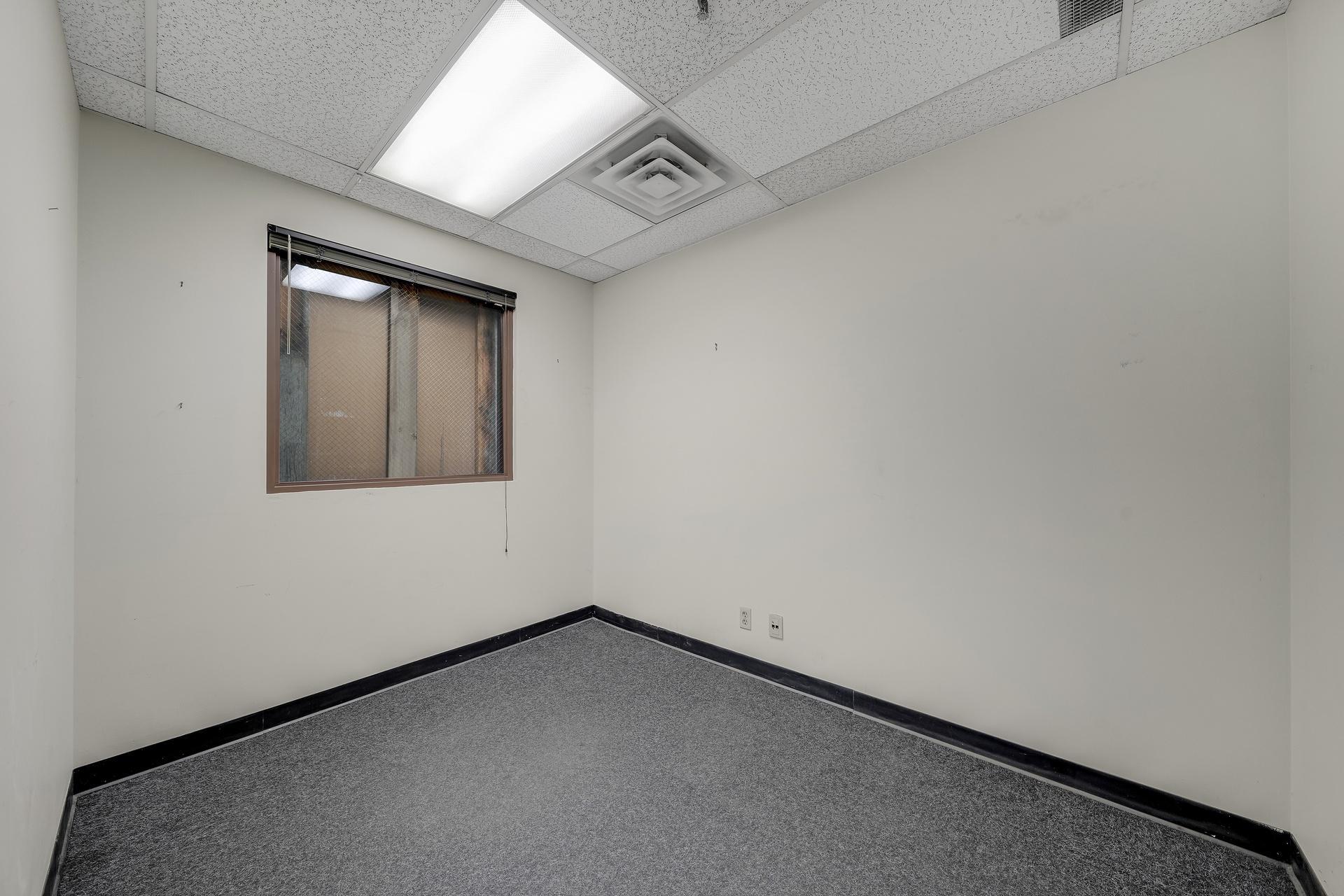 8710Photography-Web-Friendly-9219-Grand-Avenue-South-Bloomington-MN-55420-45.jpg
